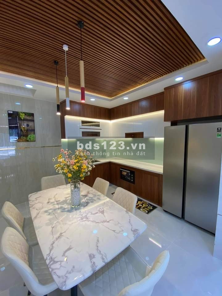 Bán nhà hẻm xe hơi Lê Hồng Phong Quận 10 đúc 4 tầng BTCT giá bán 11.9 tỷ