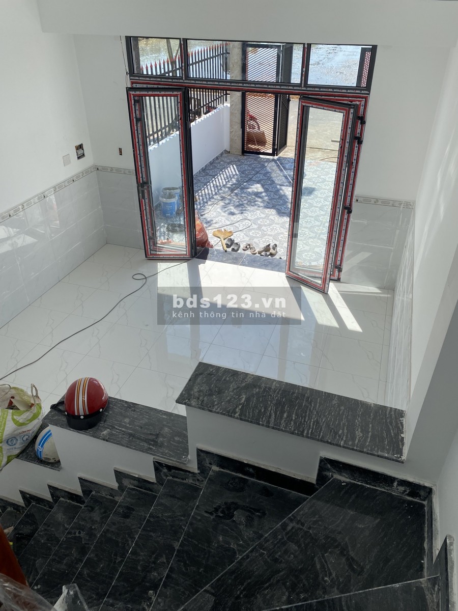 Bán nhà Đinh Đức Thiện, KCN Cầu Tràm, Sổ Riêng dt 99m2 1 trệt 1 lầu giá 1.5 tỷ