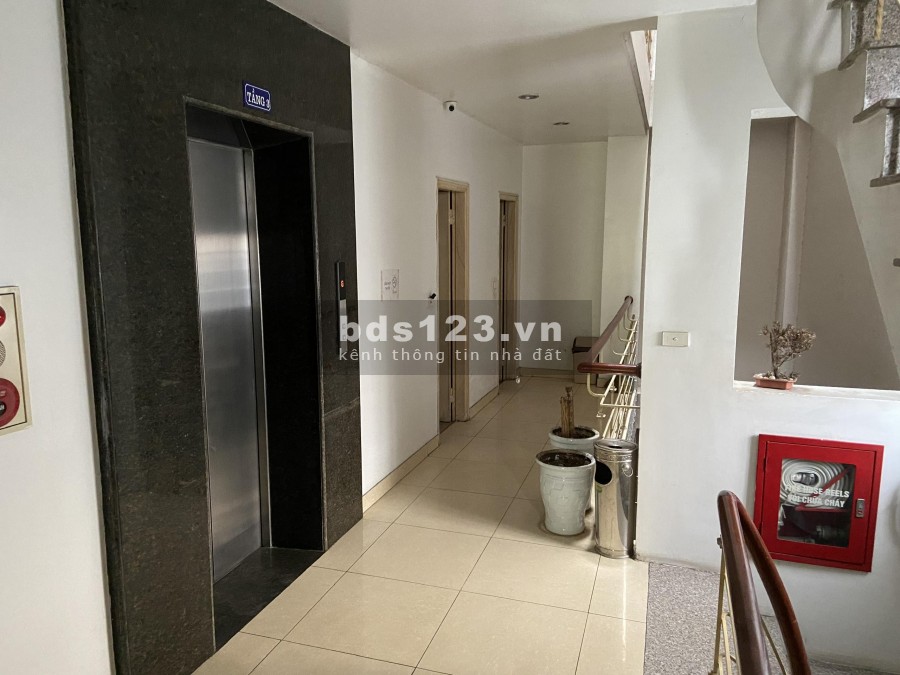 Cho thuê văn phòng chuyên nghiệp 30m2, 45m2, 75m2 giá rẻ mặt phố Quán Thánh, quận Ba Đình, Hà Nội