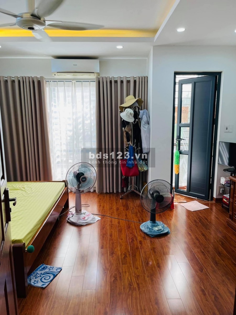 Bán nhà Ngõ Quỳnh ngõ rộng thoáng gần phố KD online, đầy đủ nội thất, diện tích 38m2