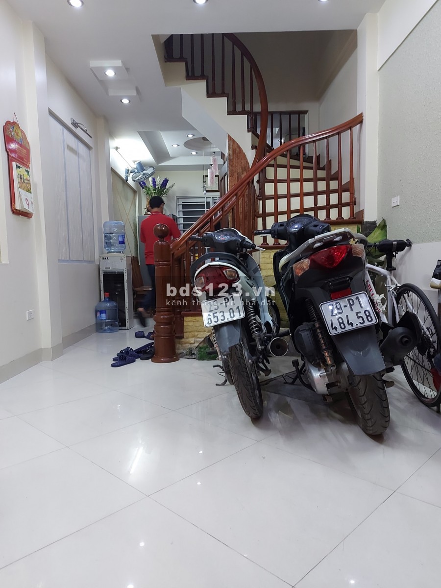 Bán nhà Trần Duy Hưng, tiện ích đầy đủ, diện tích sử dụng 50m2, giá 6 tỷ
