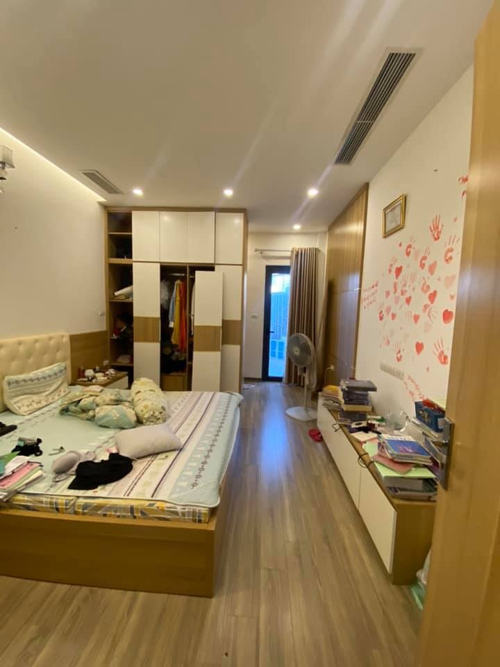 Mặt phố, kinh doanh, vỉa hè ,thang máy , Khuất Duy Tiến, Thanh Xuân, 55m2, 7T, Mt 5m, Giá 16,5 tỷ.