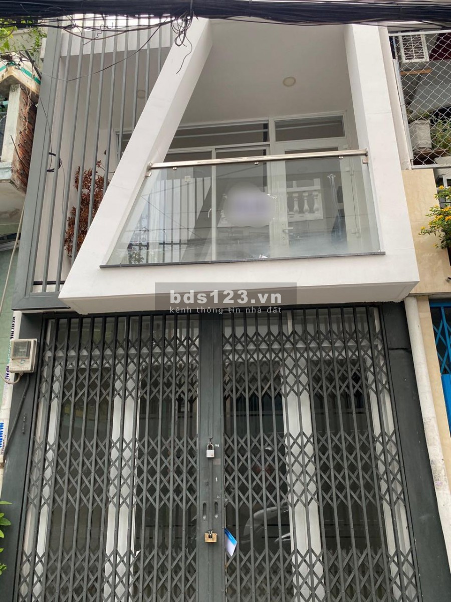 Bán nhà Lũy Bán Bích nguyên căn rộng 31m2 2 tầng hẻm xe hơi giá 4 tỷ 15