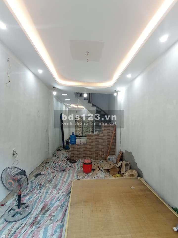 Bán nhà nguyên căn Yên Sở diện tích 38m2, 4 tầng, mt 5m, ngõ rộng giá bán 2.65 tỷ