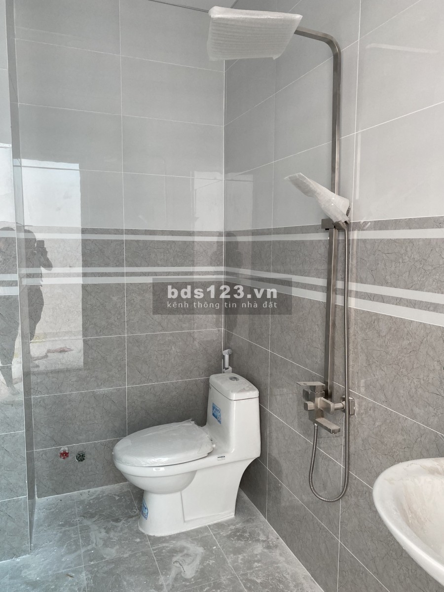 Bán nhà Đinh Đức Thiện, KCN Cầu Tràm, Sổ Riêng dt 99m2 1 trệt 1 lầu giá 1.5 tỷ