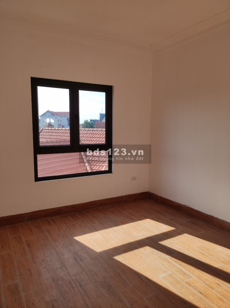 Nhà Mới Xuân Phương, ngay đường 70A, ô tô qua nhà 30m2, 5…