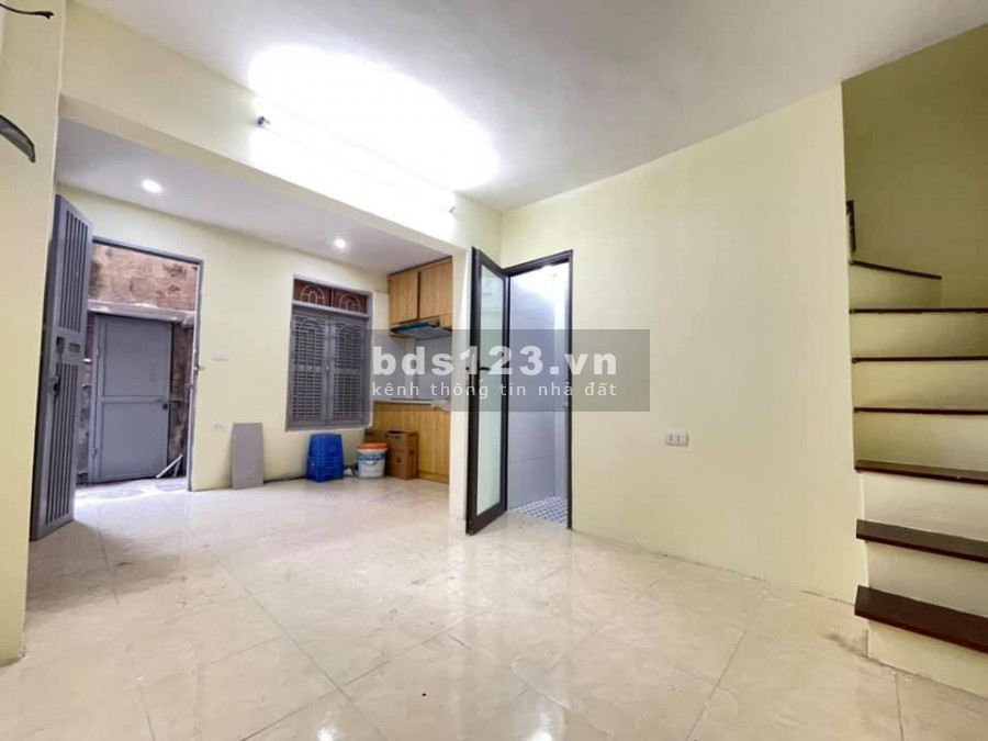 Bán nhà ngõ 105 Bạch Mai diện tích sử dụng 25m2, giá bán 2,2 tỷ, liên hệ chính chủ