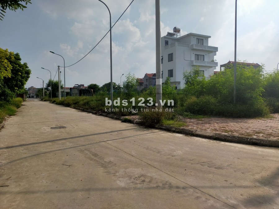 Bán đát Hà Thành phố Thượng Thanh, 3 mặt thoáng, liên hệ chính chủ 0934558818