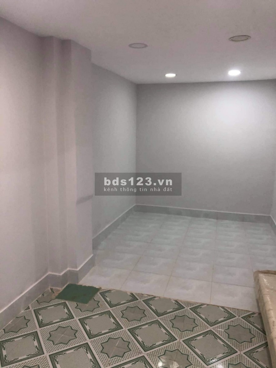 Nhà nguyên căn trung tâm giá cực sốc 1 căn duy nhất, mặt tiền rộng 8m, lhcc