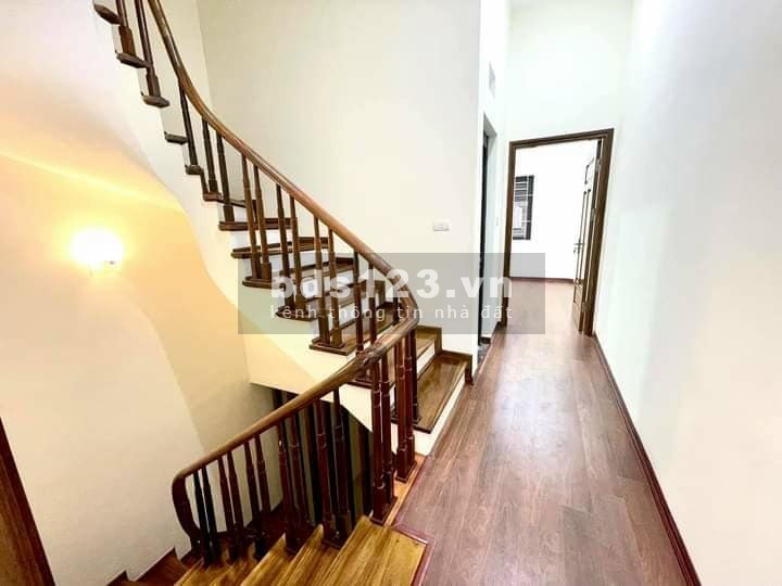 Chính chủ cần bán nhà Quận Thanh Xuân, ngõ nông rộng thoáng dt 47m2 5 tầng, sổ đỏ