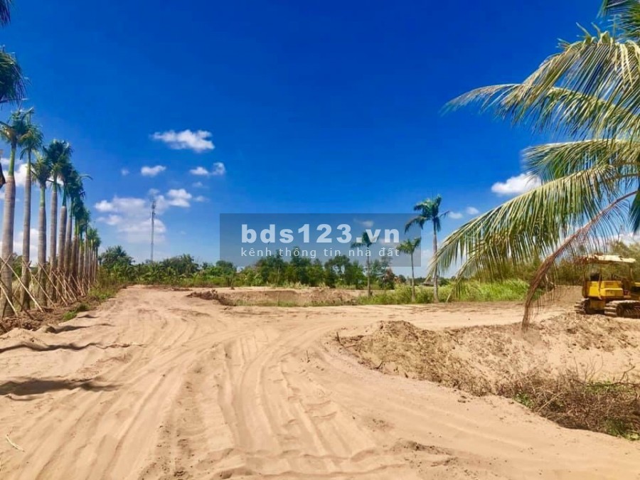 Bán nền mặt tiền đường 23/8 thành phó Bạc Liêu, liên hệ 0944266121, giá thoả thuận