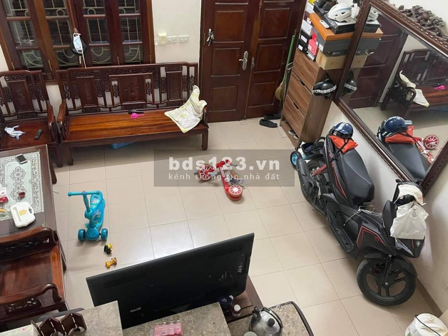Cần Bán Gấp Nhà Ngõ Đê Tô Hoàng 26m×4 tầng.Ngõ xe 3 Gác Chạy qua