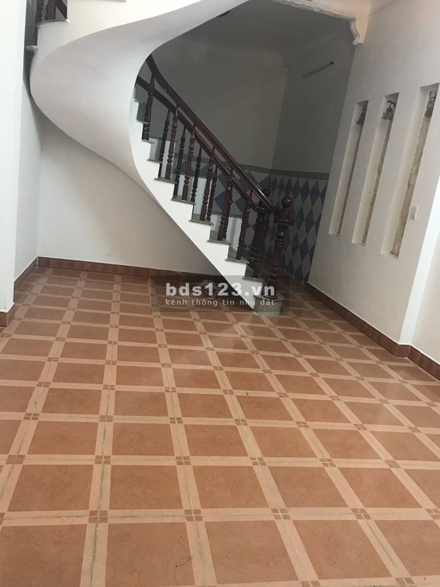 Cho thuê nhà nguyên căn hẻm 39 Hoàng Bật Đạt, P15, Tân Bình, TPHCM