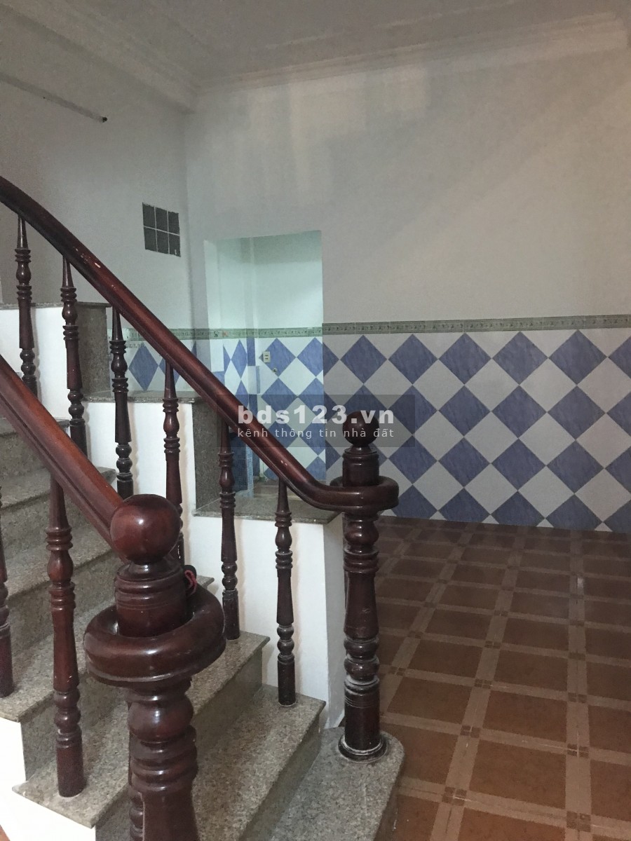 Cho thuê nhà nguyên căn hẻm 39 Hoàng Bật Đạt, P15, Tân Bình, TPHCM
