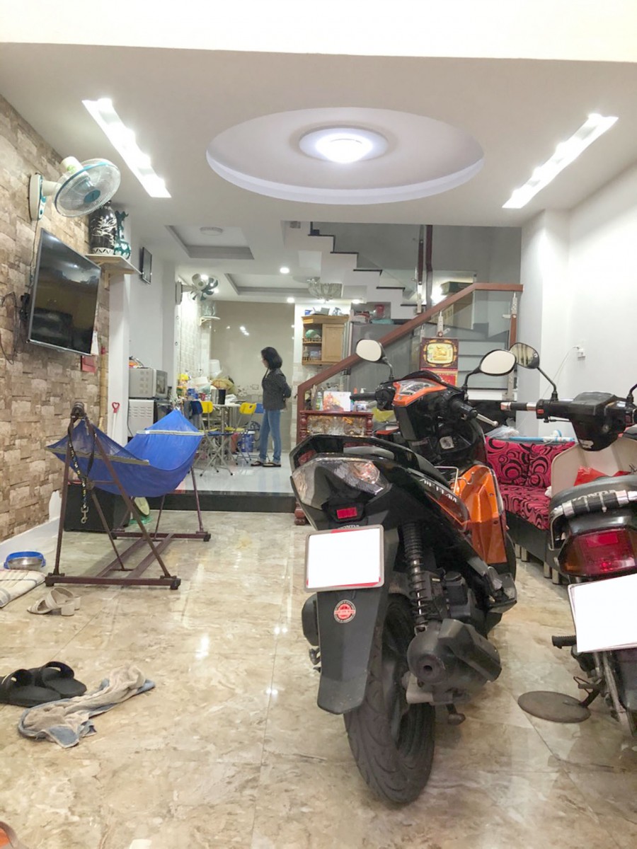 Bán nhà nguyên căn hẻm xe hơi, đúc 3 tầng, diện tích 39m2 vào ở ngay giá bán 6,7 tỷ