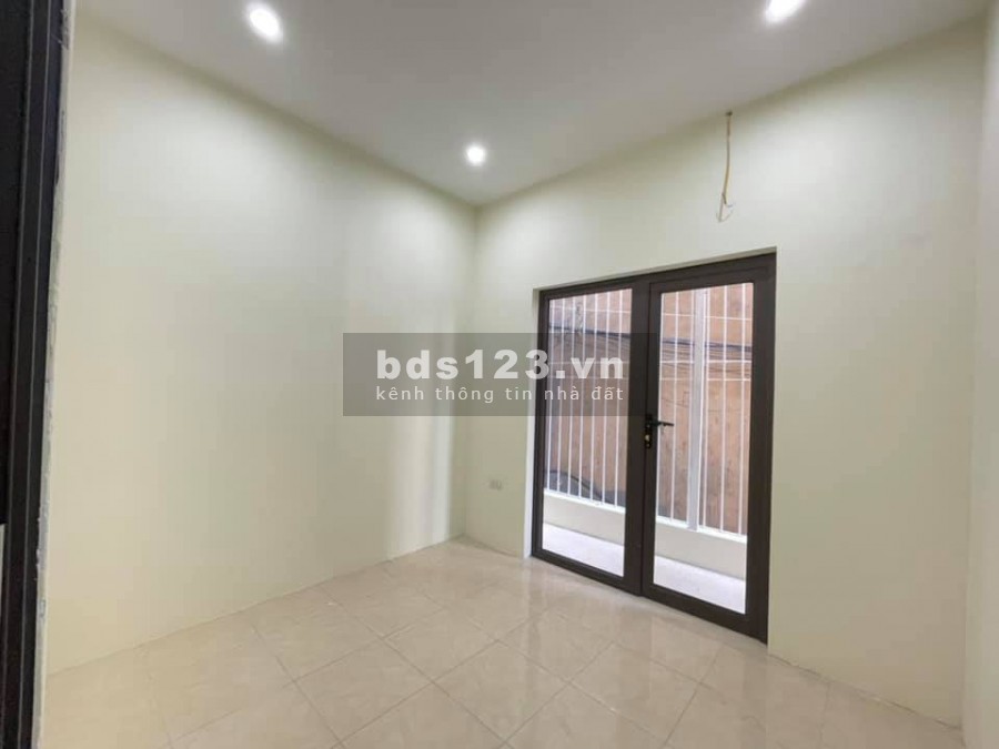 Bán nhà ngõ 105 Bạch Mai diện tích sử dụng 25m2, giá bán 2,2 tỷ, liên hệ chính chủ