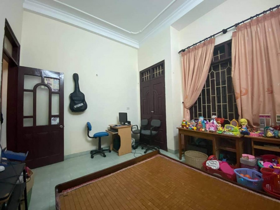 Bán nhà Khương Đình, Thanh Xuân, dt 50m2, 4 tầng, mt rộng 4.5m, giá chỉ 3.85 tỷ. LH 0966456918.