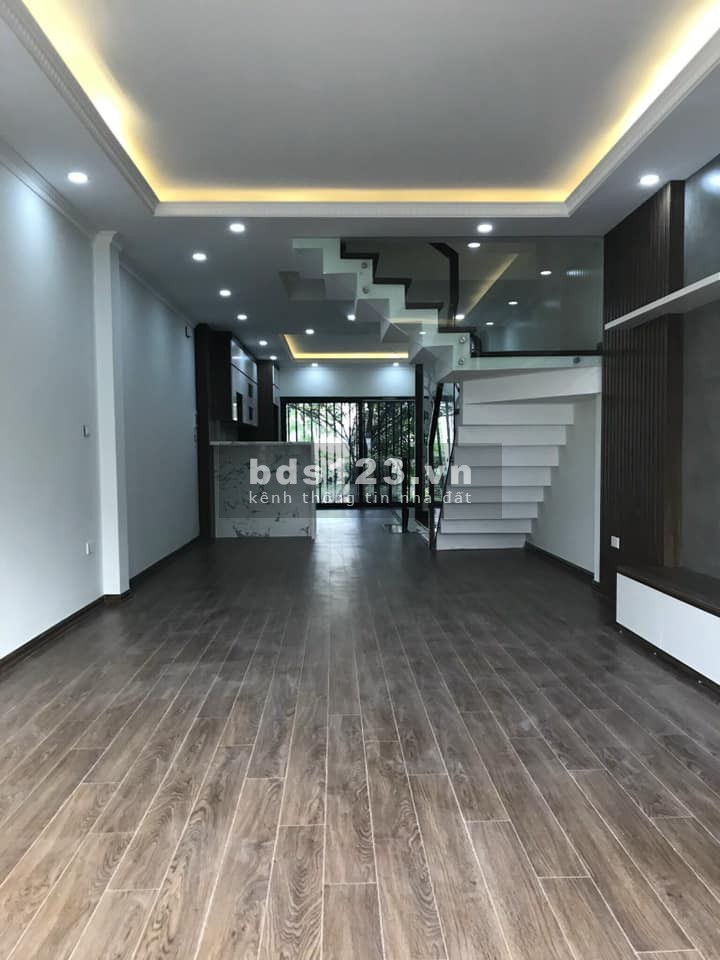 Cần bán gấp kinh doanh tuyệt đẹp thoáng 2 mặt, nhà mới koong, dt 48m2, 5 tầng, giá 5.5 tỷ