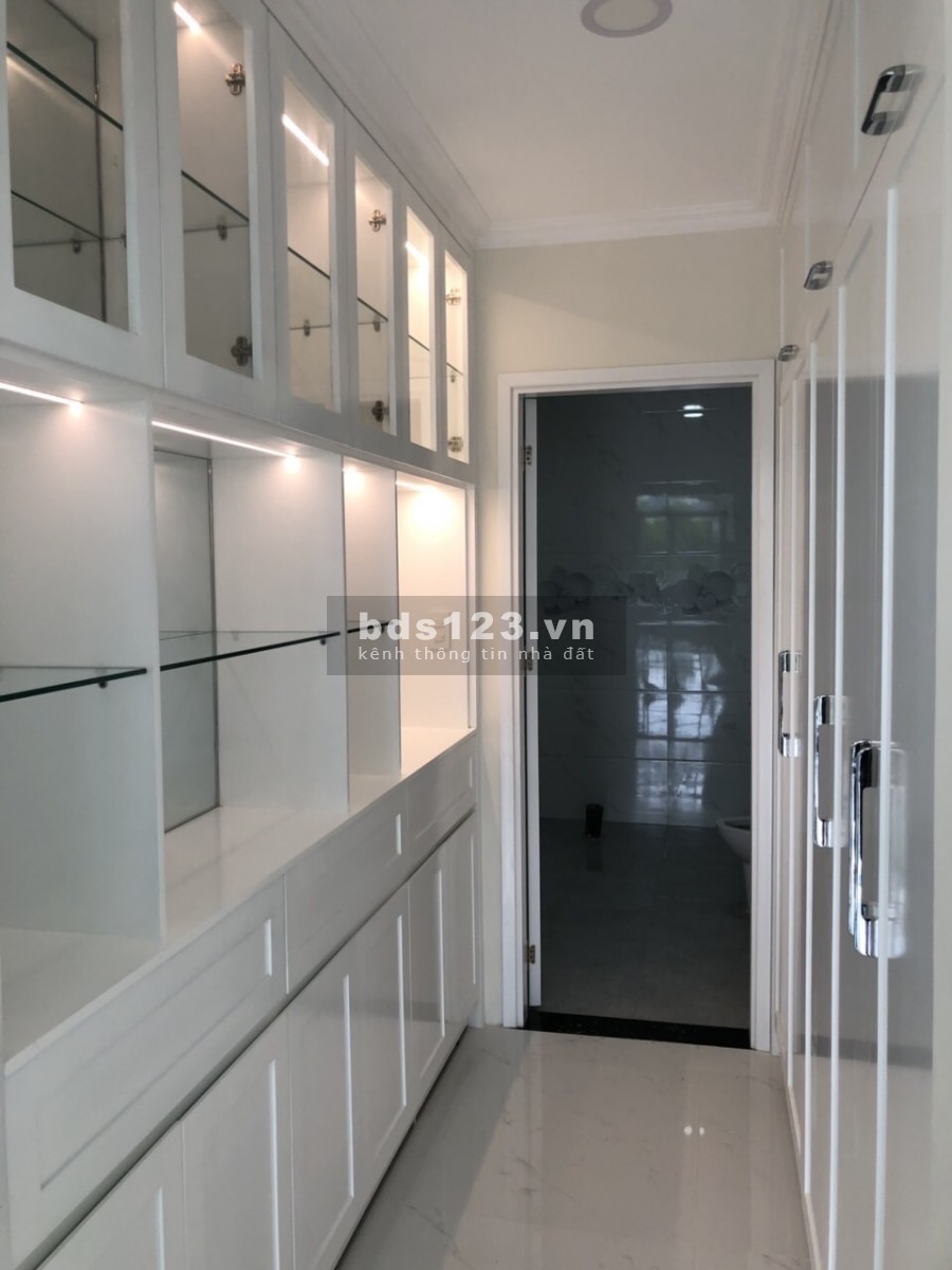 Cho Thuê Nhà Nhất Chi Mai, Quận Tân Bình, diện tích sử dụng 6x18, 3 lầu