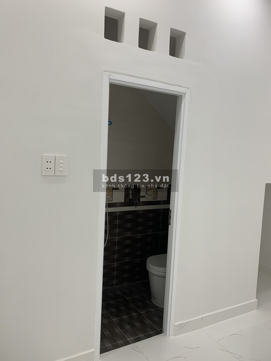 Bán nhà nguyên căn 1 trệt, 1 lầu khu phố Phú Quý, ngay tại Cần Thơ, lộ giới 12m