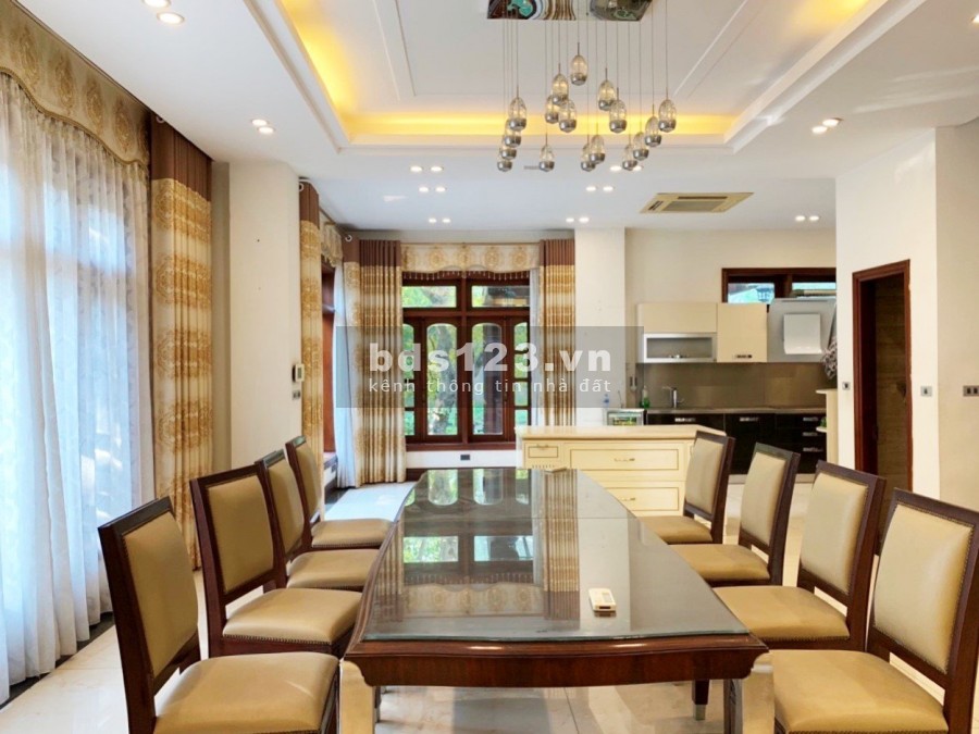 Cho thuê biệt thự đơn lặp dt 400m2, thoáng mát 4 pn, full nội thất cao cấo, lh 0979220466