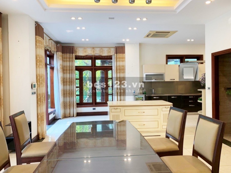 Cho thuê biệt thự đơn lặp dt 400m2, thoáng mát 4 pn, full nội thất cao cấo, lh 0979220466