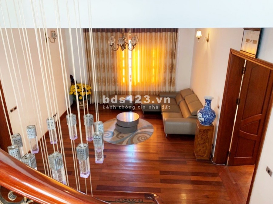 Cho thuê biệt thự đơn lặp dt 400m2, thoáng mát 4 pn, full nội thất cao cấo, lh 0979220466