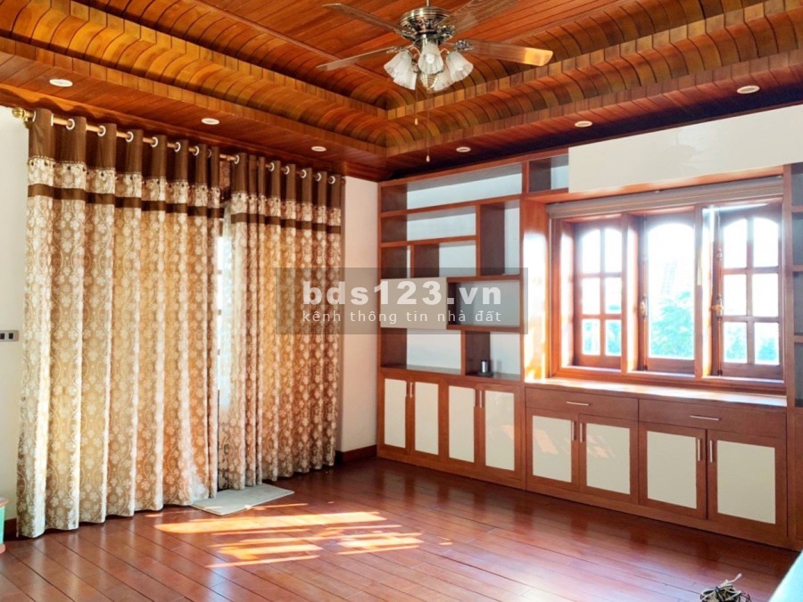 Cho thuê biệt thự đơn lặp dt 400m2, thoáng mát 4 pn, full nội thất cao cấo, lh 0979220466