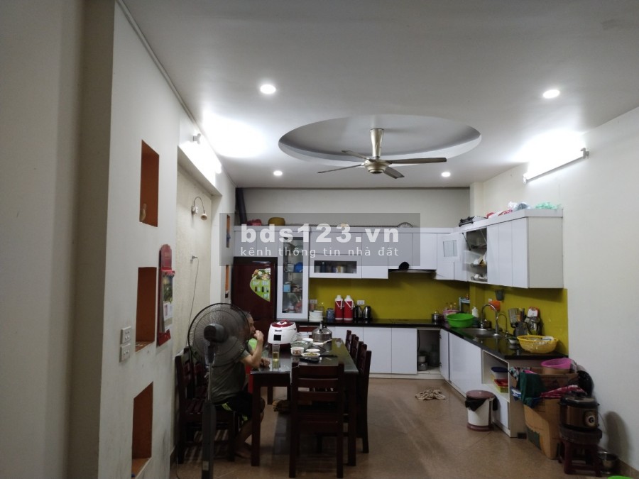 Bán nhà Trần Duy Hưng, tiện ích đầy đủ, diện tích sử dụng 50m2, giá 6 tỷ