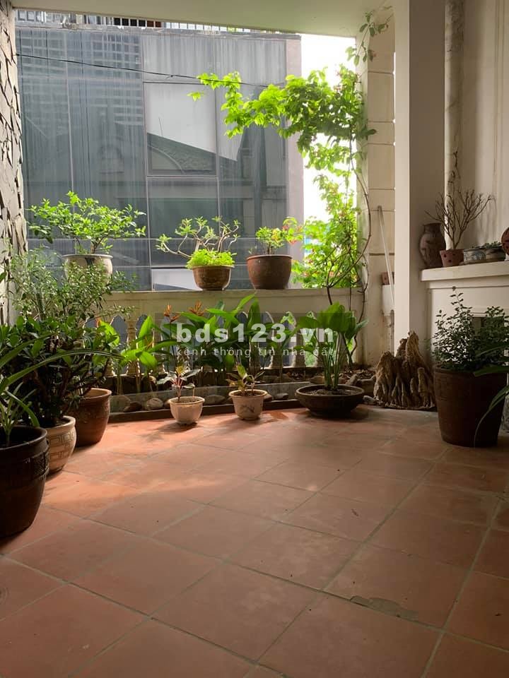 Bán nhà MP Đê La Thành nhỏ 37m2 x 6 tầng MT 6m giá 10,7 tỷ. LH 0912442669