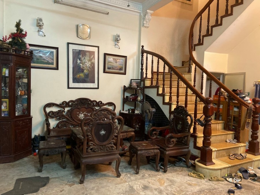 Cần bán nhà Đường Láng, Đống Đa 4.7 tỷ, 52m2 4 tầng trung tâm thành phố