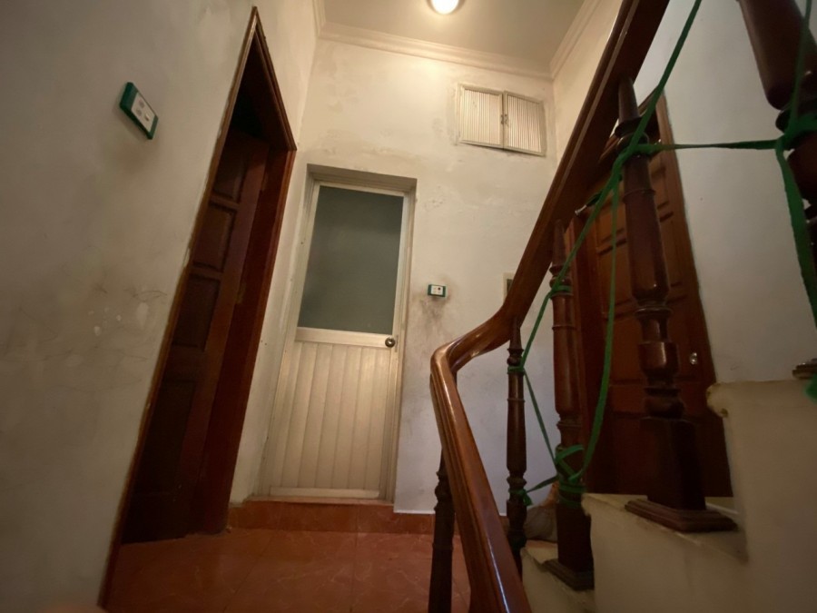 Cần bán nhà Đường Láng, Đống Đa 4.7 tỷ, 52m2 4 tầng trung tâm thành phố