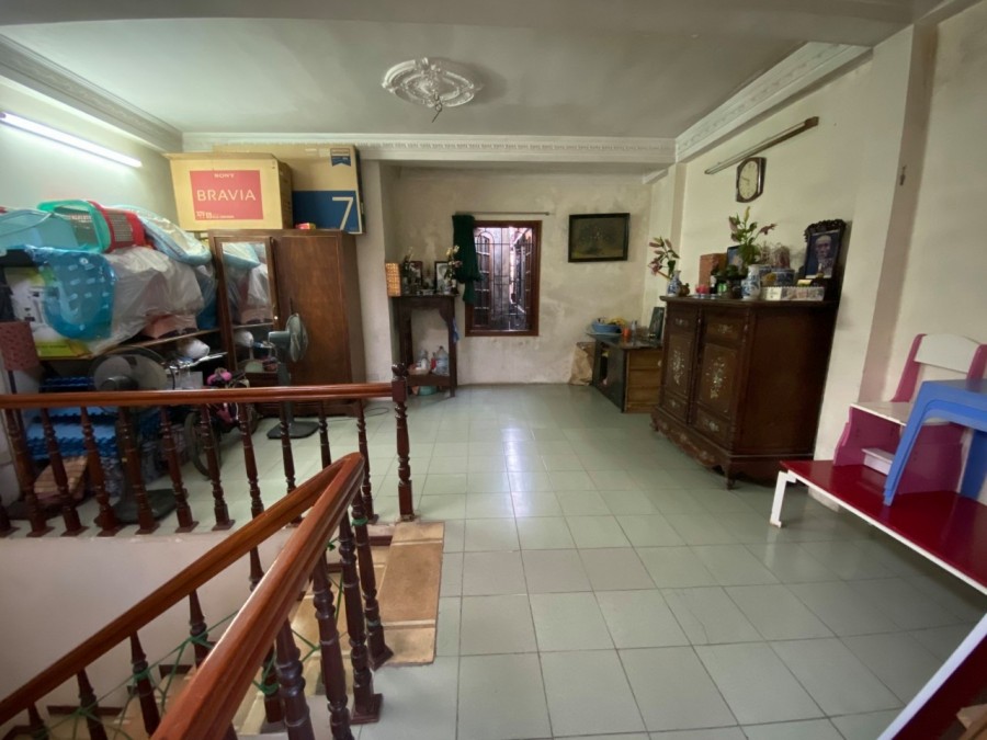 Cần bán nhà Đường Láng, Đống Đa 4.7 tỷ, 52m2 4 tầng trung tâm thành phố