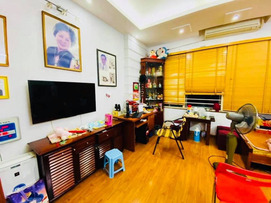 Siêu phẩm Trương Định, Hai Bà Trưng, kinh doanh sầm uất, dt 60m2, giá chỉ nhỉnh 5 tỷ