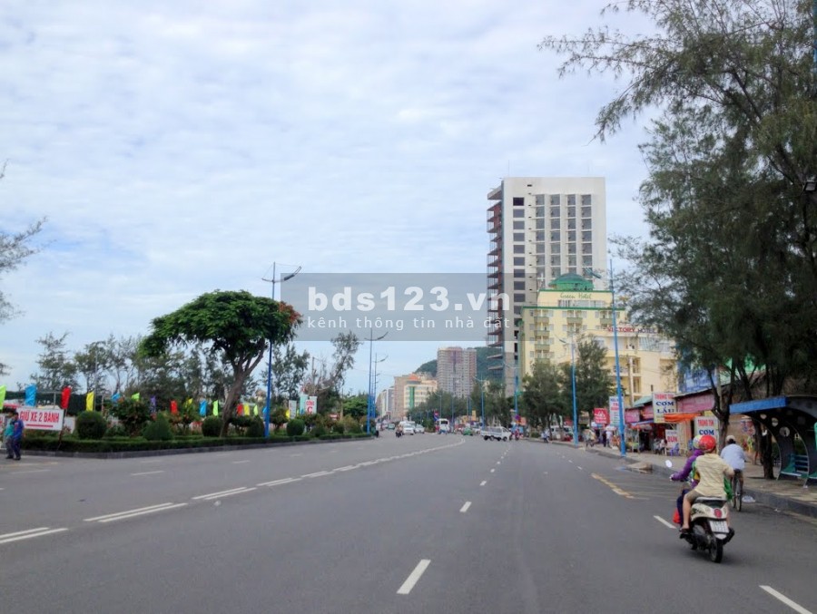 Bán rẻ lô đất xây khách sạn đẹp Khu Bãi Sau cách biển 50m, giá 17.5 tỷ