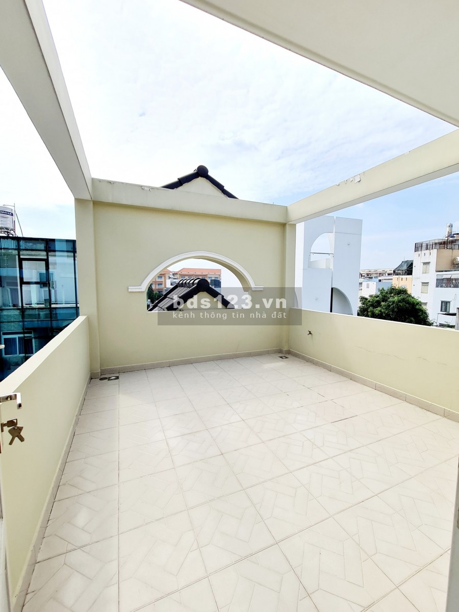[Bán nhà] Hoàng Hoa Thám, Tân Bình, dt 4x16m, giá 8 tỷ 690tr, LH 0933592713