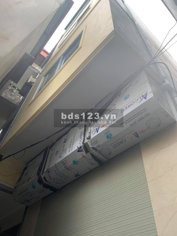 Bán nhà 30m Nguyễn Văn Cừ 4 tầng mặt tiền 3.5m giá 3.1 tỷ lô góc 2 thoáng sáng