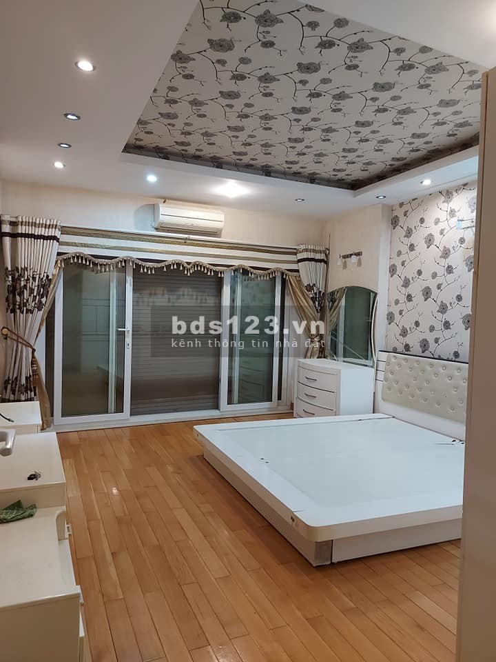 Bán nhà mặt phố Nguyễn Khang. 48m2, 6 tầng, TM, đang CT 65 triệu. LH: 0936161529