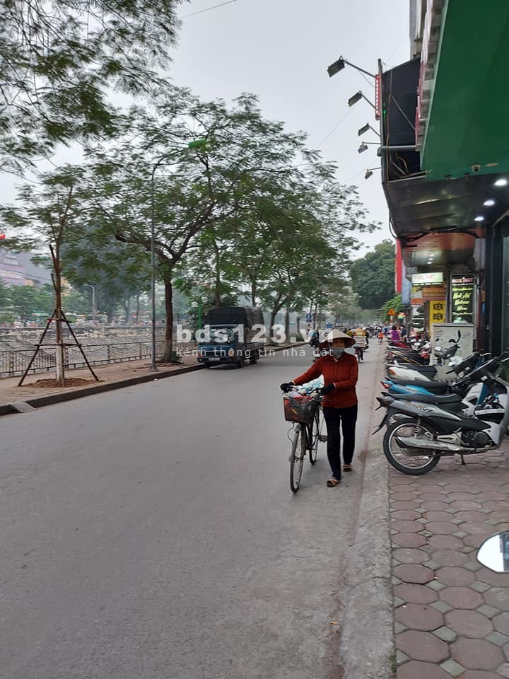Bán nhà mặt phố Nguyễn Khang. 48m2, 6 tầng, TM, đang CT 65 triệu. LH: 0936161529