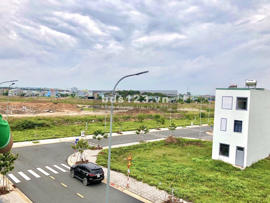 Đất nền đường trục chính Vĩnh Tân, giá 950 triệu/lô, mt 25m dt 70-120m2, cam kết thanh khoản