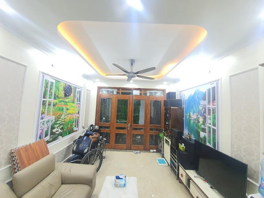 Nhà đẹp Đền Lừ kinh doanh, ô tô đỗ cửa diện tích 35m3, đúc 5 tầng, giá 4.25 tỷ