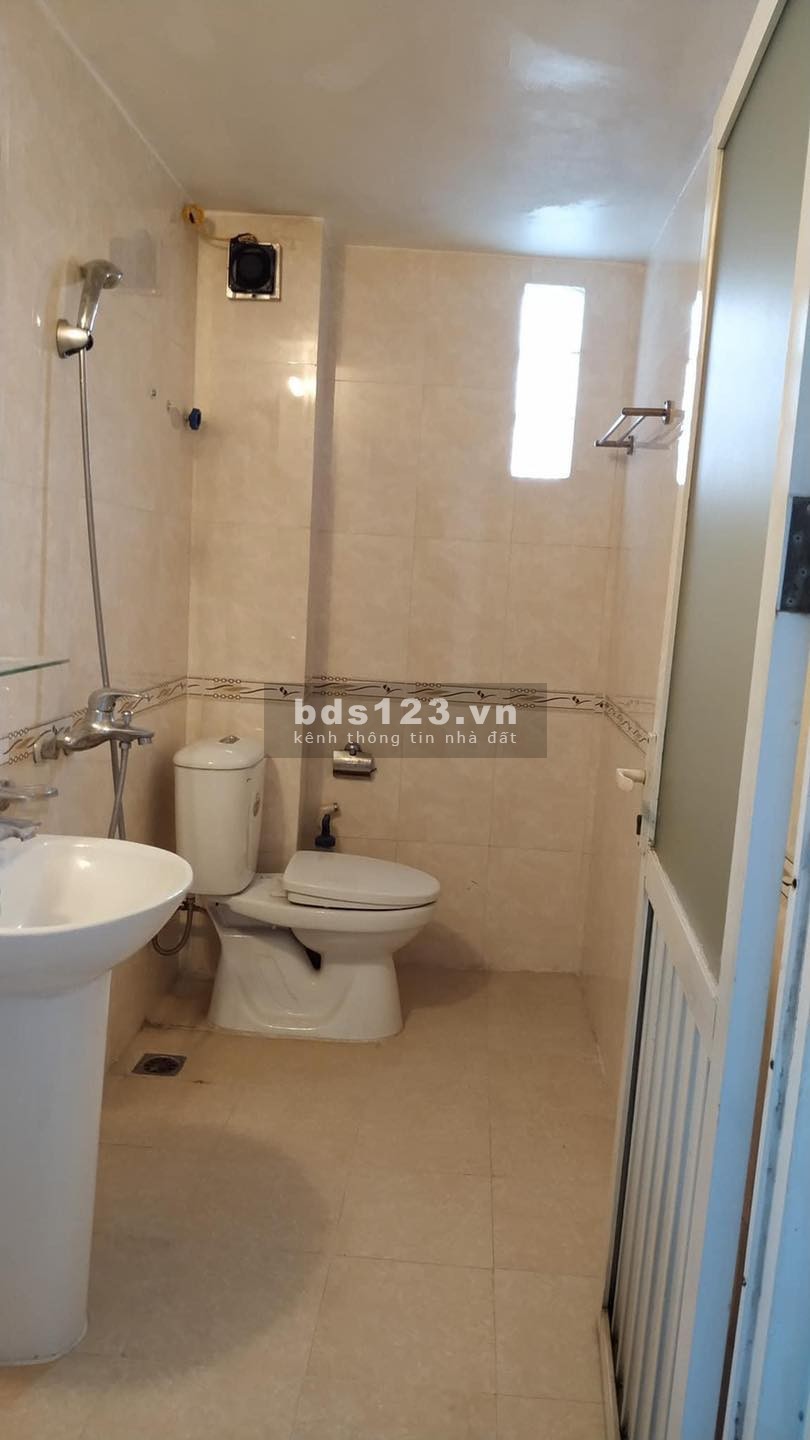 Siêu phẩm 3 mặt thoáng, ngõ 8 Lê Quang Đạo dt 32m2 4 tầng giá bán 3.2 tỷ lh 0392969999