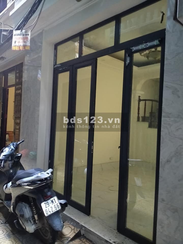 Bán nhà Linh Đàm Quận Hoàng Mai dt 36m2 xây 4 tầng mt 4m suýt 2.9 tỷ ( có thương lượng )