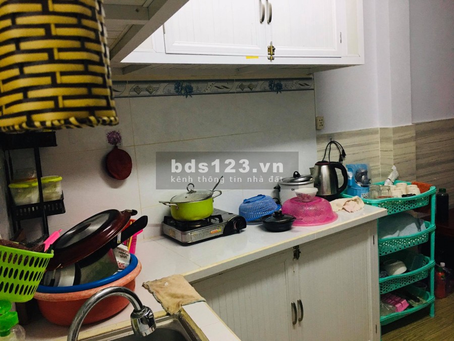 Nhà nguyên căn chủ cần bán nhanh rộng 20m2, đường Thích Quảng Đức, Phú Nhuận, 3 tầng đúc, giá 2.6 tỷ