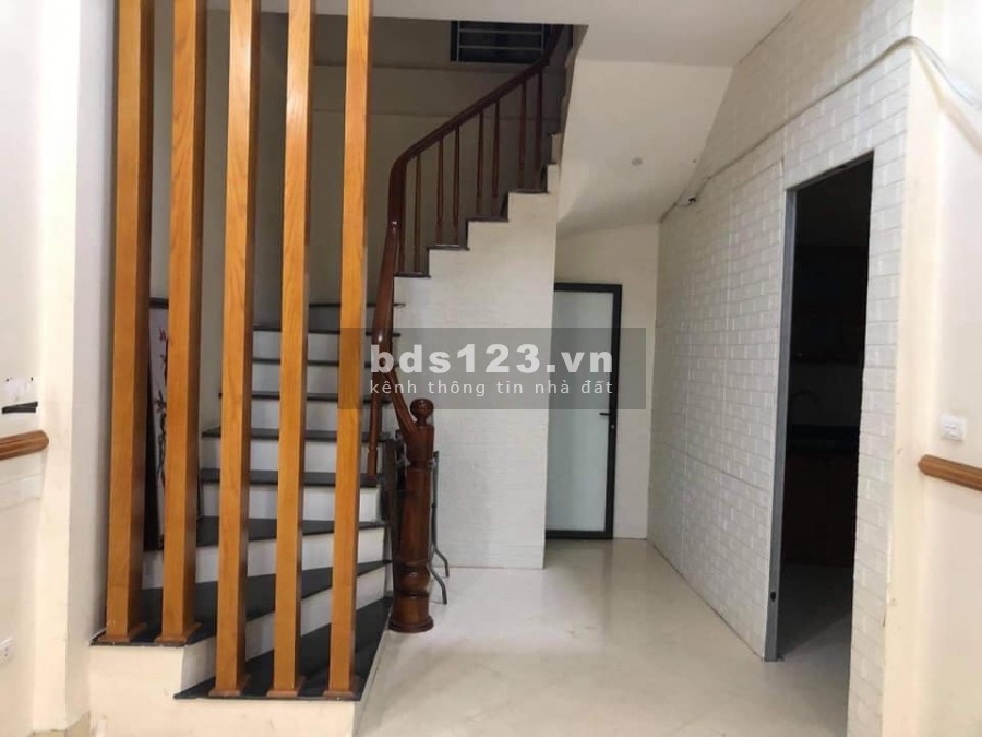 Nhà đẹp ở ngay, Trần Đại Nghĩa, Hai Bà Trưng 40m2*5 tầng. Giá chỉ 4.2 tỷ. Liên hệ: 0368781929