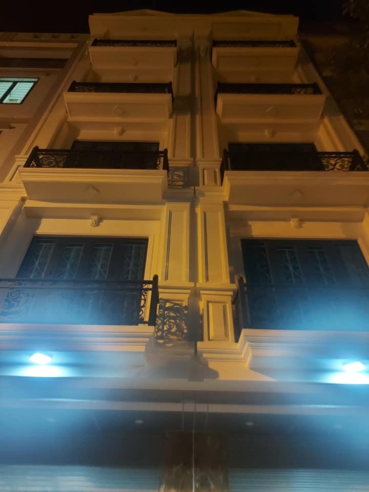Bán nhà mặt phố Lê Hồng Phong, Quận Hà Đông diện tích sử dụng 40m2, giá 8 tỷ