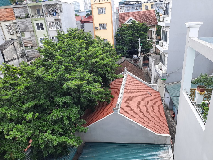 Cần bán gấp nhà phố Vọng, dt 76m2, 5 tầng, ngõ to thoáng, 2 mặt ngõ gần phố, giá 5.45 tỷ