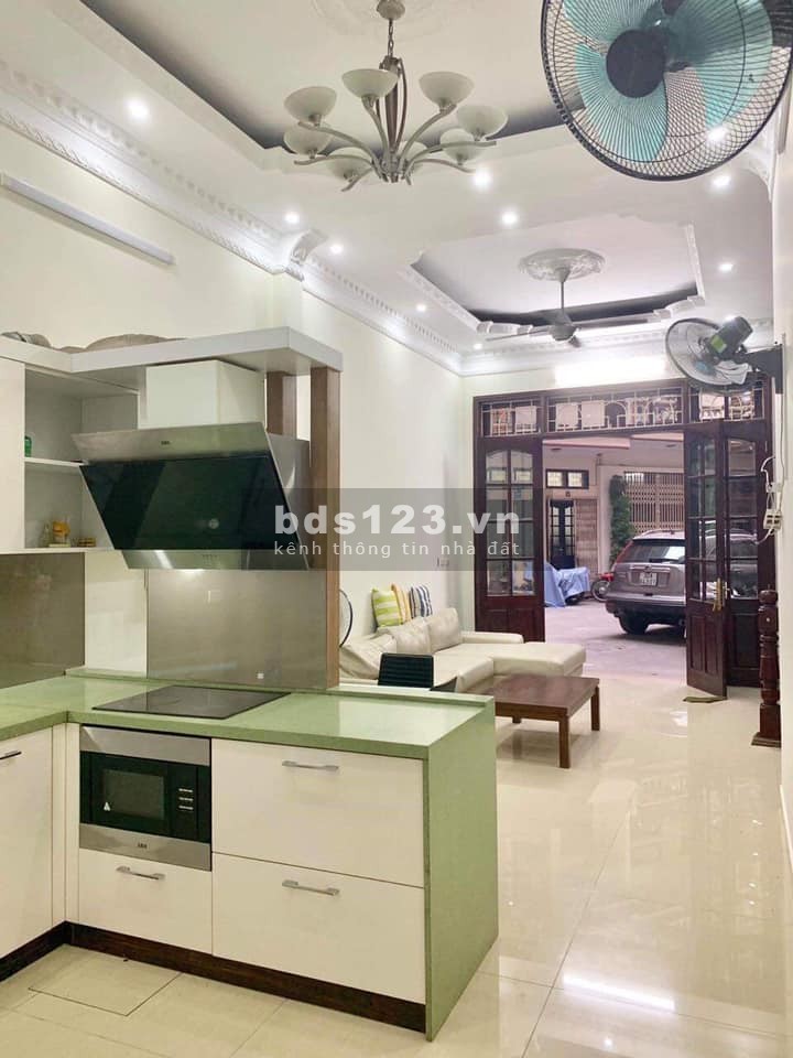 Cần bán nhà Quận Cầu Giấy lô góc 3 mặt thoáng ô tô 60m2, 6 tầng giá 9.1 tỷ