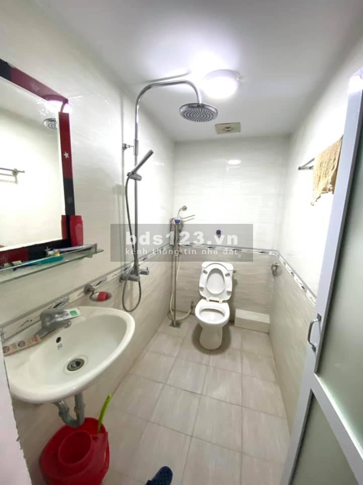 Bán nhà Linh Đàm Quận Hoàng Mai dt 36m2 xây 4 tầng mt 4m suýt 2.9 tỷ ( có thương lượng )