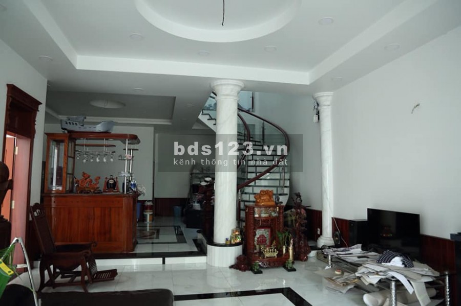 (Gò Vấp)Biệt thự đẹp như mơ, hxh 5m, Phạm Văn Bạch, dt 152m2 (8 x 19), 3 tầng, giá 12.5tỷ.